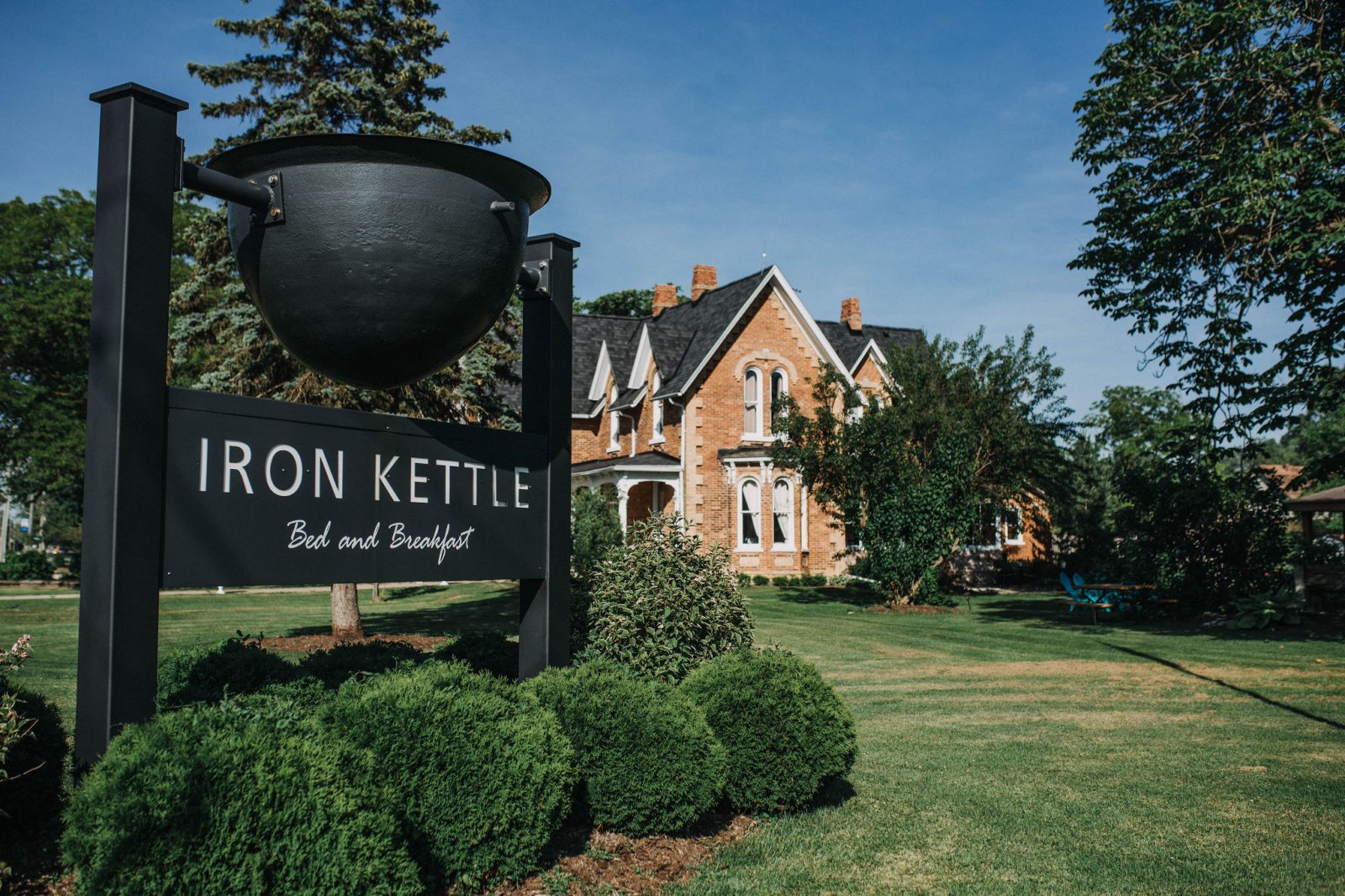 The Iron Kettle Bed and Breakfast Comber, ON Border City Living